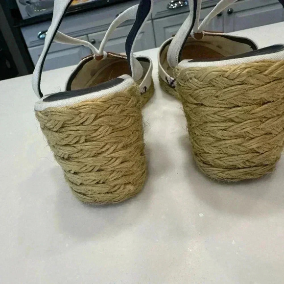 Lauren Ralph Lauren women’s wedge espadrilles. White with navy anchors. Sz 8 - Picture 5 of 9